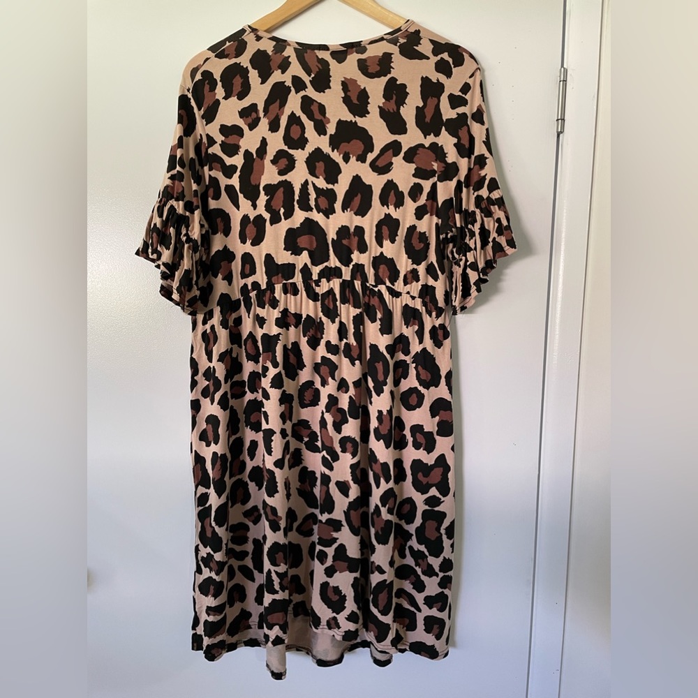 💫 HOST PICK 💫 Basic knee length maternity dress. - Picture 3 of 4